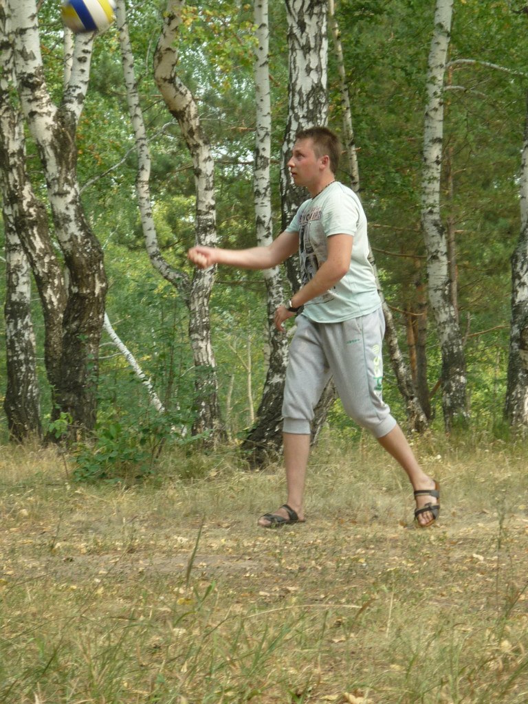 HvUsWkfSKF8.jpg