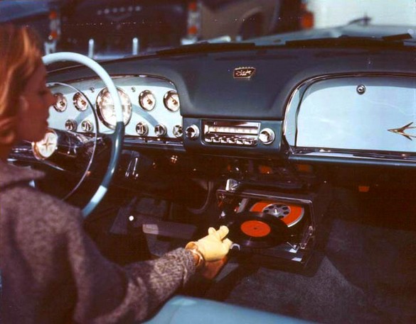 car-vinyl-record-player.jpg