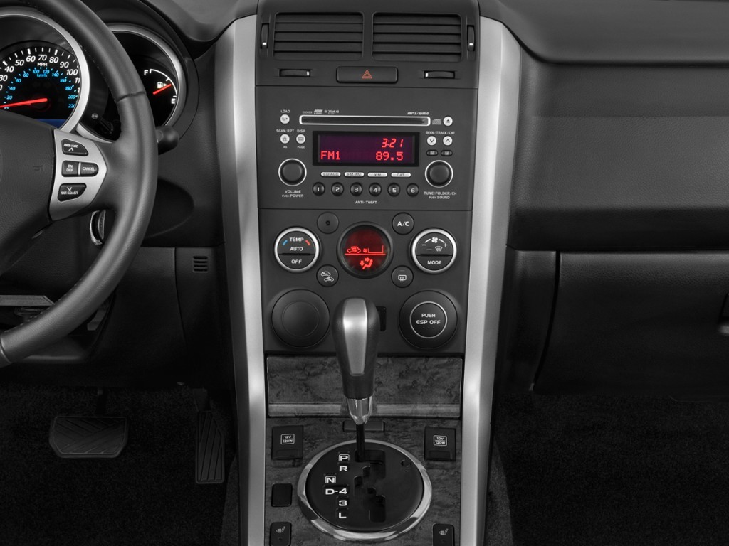 2011-suzuki-grand-vitara-2wd-4-door-auto-premium-instrument-panel_100335998_l.jpg