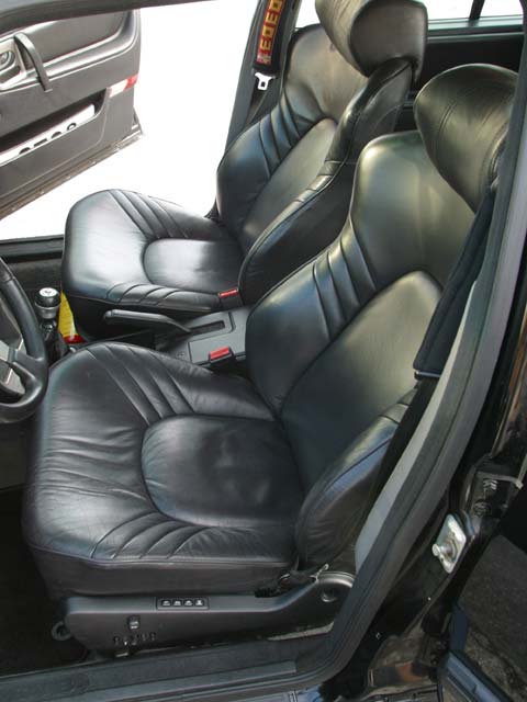 0311_07z%2Bsaab_9000%2Bfront_seat_view.jpg