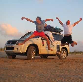 Suzuki Grand Vitara Put Foot Africa 3.jpg