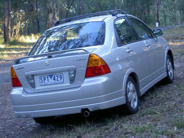 i.suzuki.liana.rear.04jun.JPG