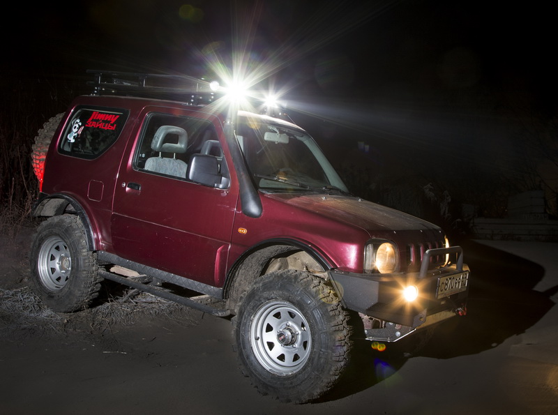 Red_Jimny_Side_resized.jpg